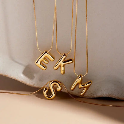 Колие с буква балонче ByHeartJewelry