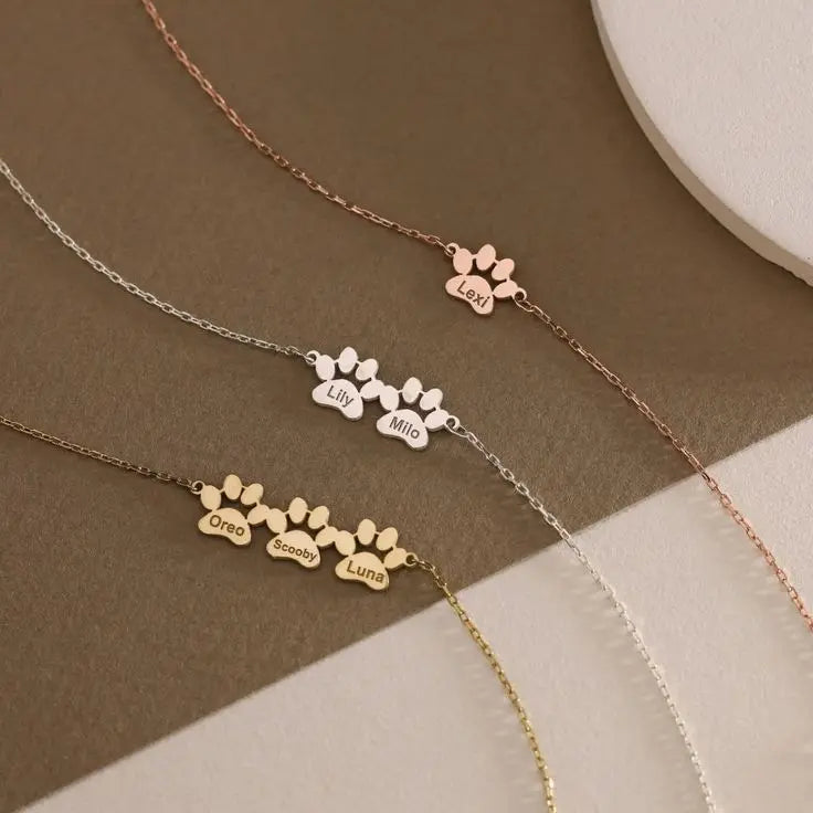 Гривна с лапичка и име - снимка на бижуто