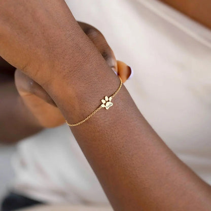 Гривна с лапичка и име - снимка на бижуто