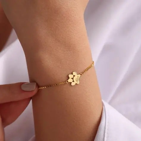 Гривна с лапичка и име - снимка на бижуто