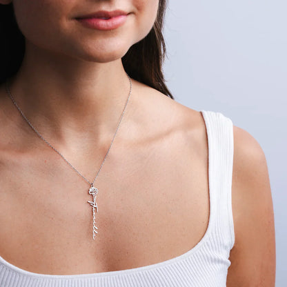Custom Birth Flower Name Necklace - 18K Gold / Horizontal